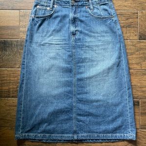 Living a Jean Dream! Gap 1969 Midi Denim Skirt